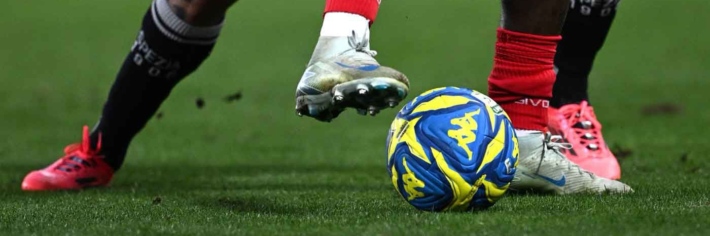 Infortunio Neres, stagione finita? Quanto starà fuori il giocatore del Napoli