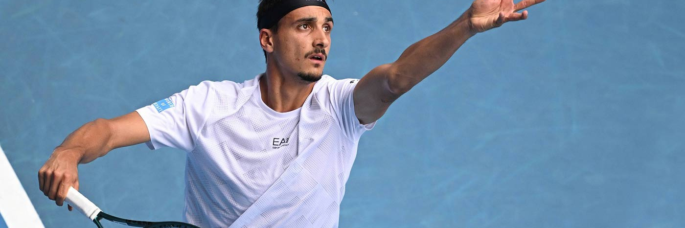 Lorenzo Sonego si rilancia: a Parigi la prima vittoria stagionale su un top-10