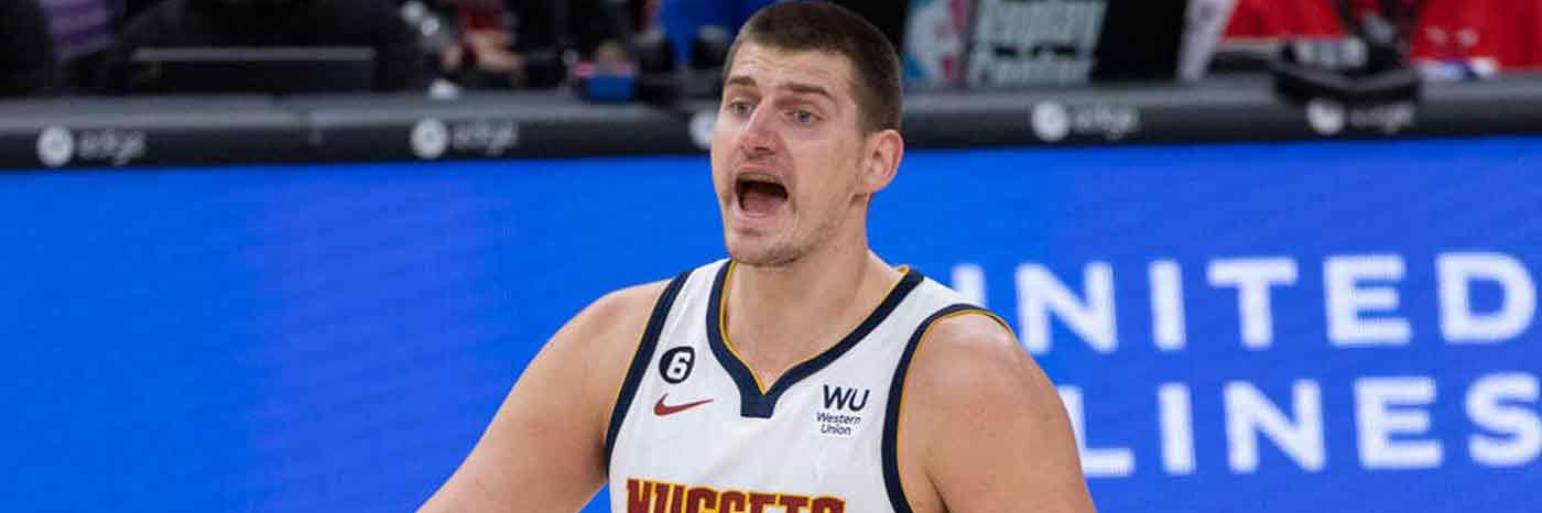 Nikola Jokic ko contro Miami: esce per infortunio e Denver si arrende