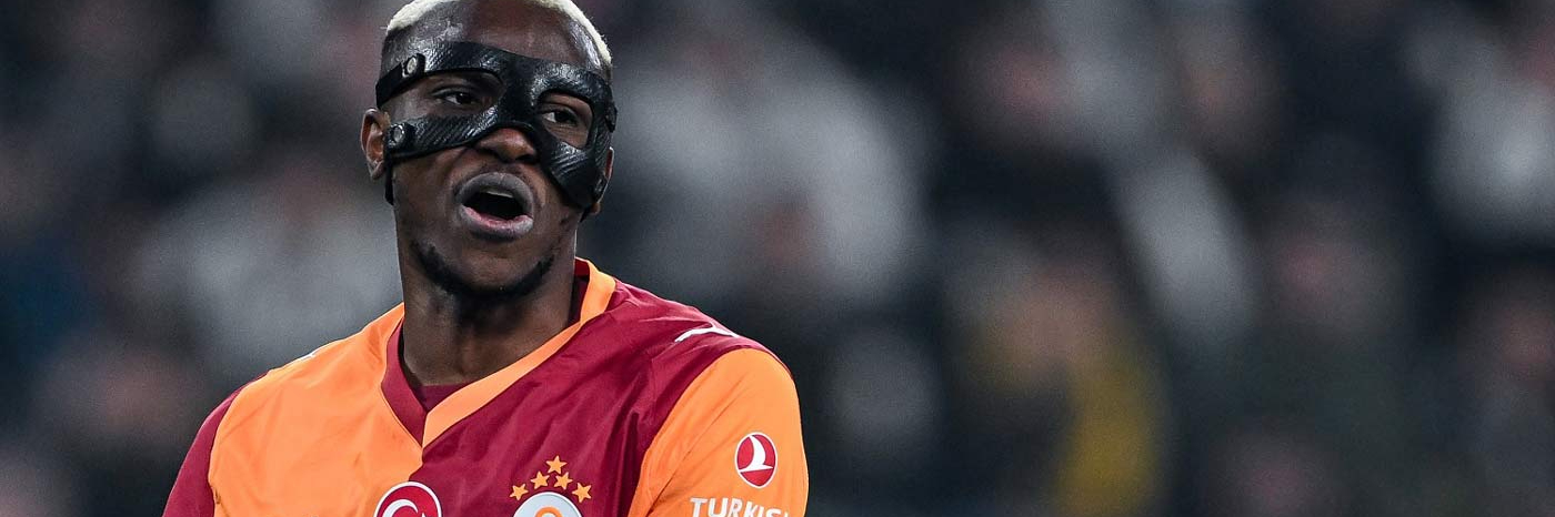 Osimhen denunciato da Mercedes: cosa ha combinato il nigeriano